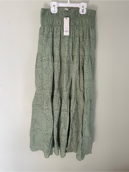Francesca's Collections Dresses & Skirts - NWT Francesca's Stunning Sage Green Floral Eyelet Tiered Maxi Skirt XS